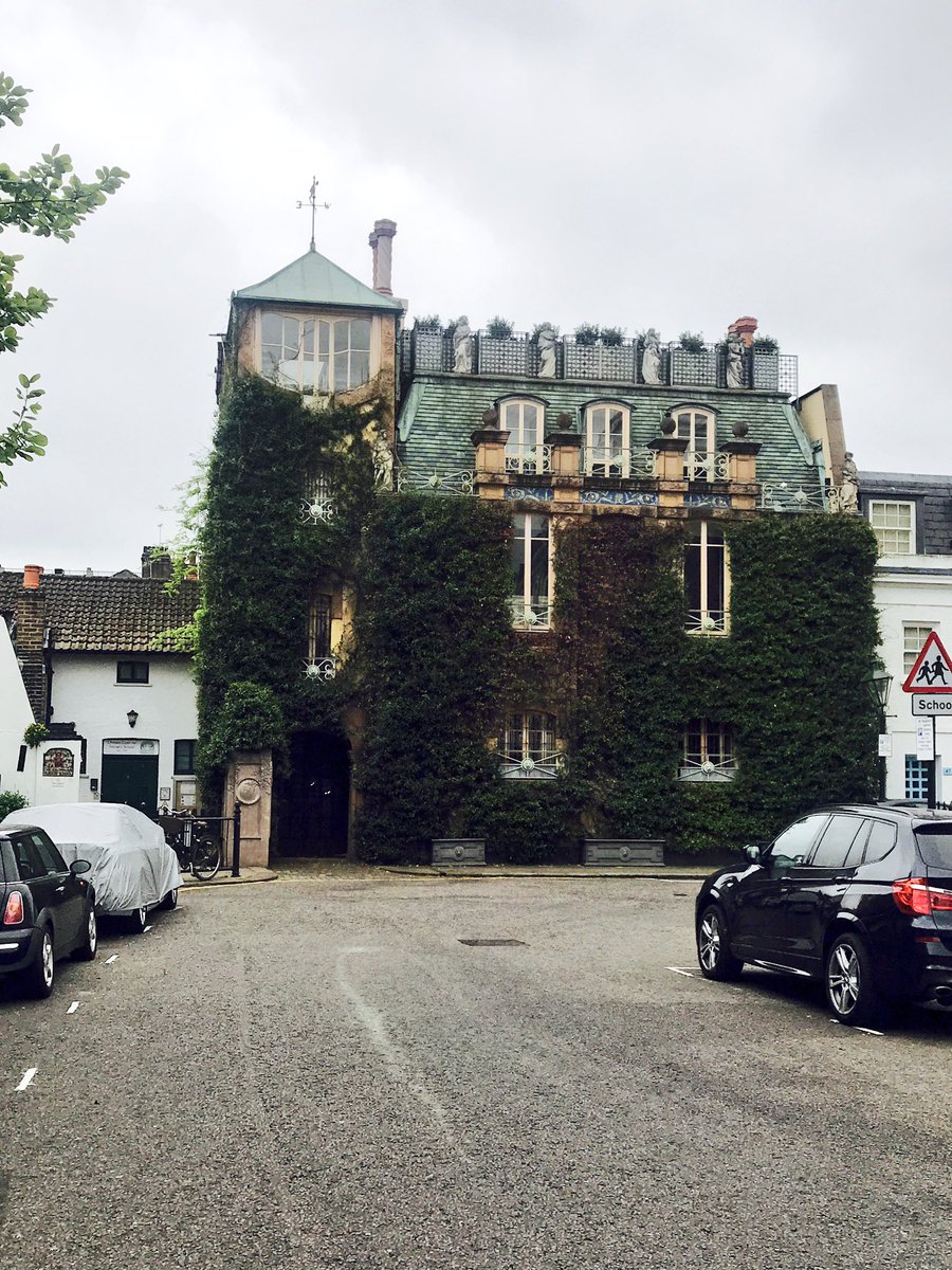 ProRight16's tweet image. Just some of the enjoyment of covering the whole of #London. Lovely unique #property. #Inventories.