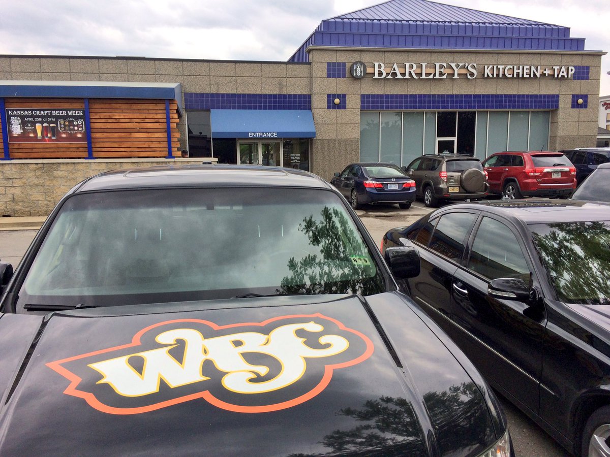 WichitaBrew's tweet image. Big #KSCBW2017 party @BarleysMidland tonight. Lots of Kansas beers on tap with beer samples on the patio!  #craftbeer #ksbeer