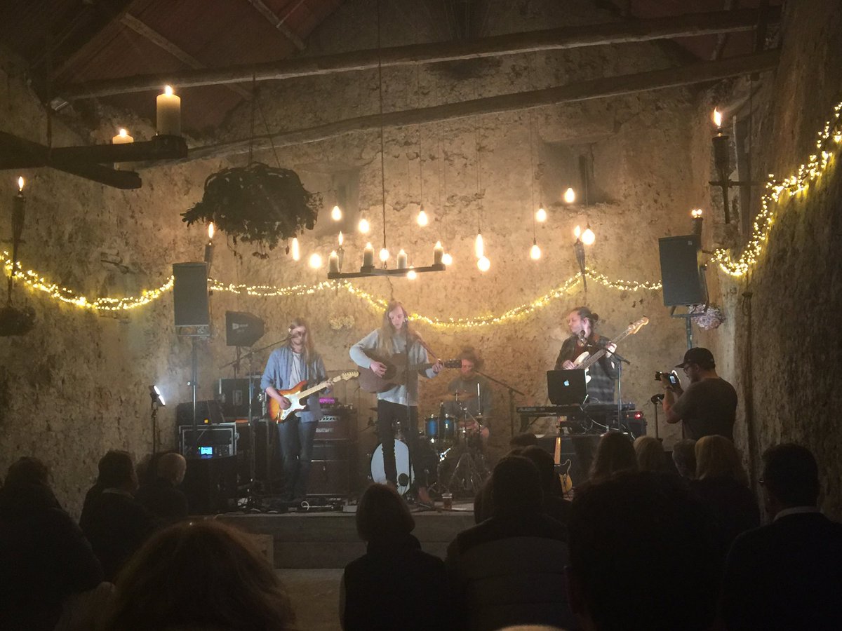 LlewTheSaffa's tweet photo. What an epic evening seeing @Hauntthewoods tonight at @HigherEggbeer with @TheBean_10 thank you @Tracey__Alison and our host Ali! https://t.co/gIx9MsRreG