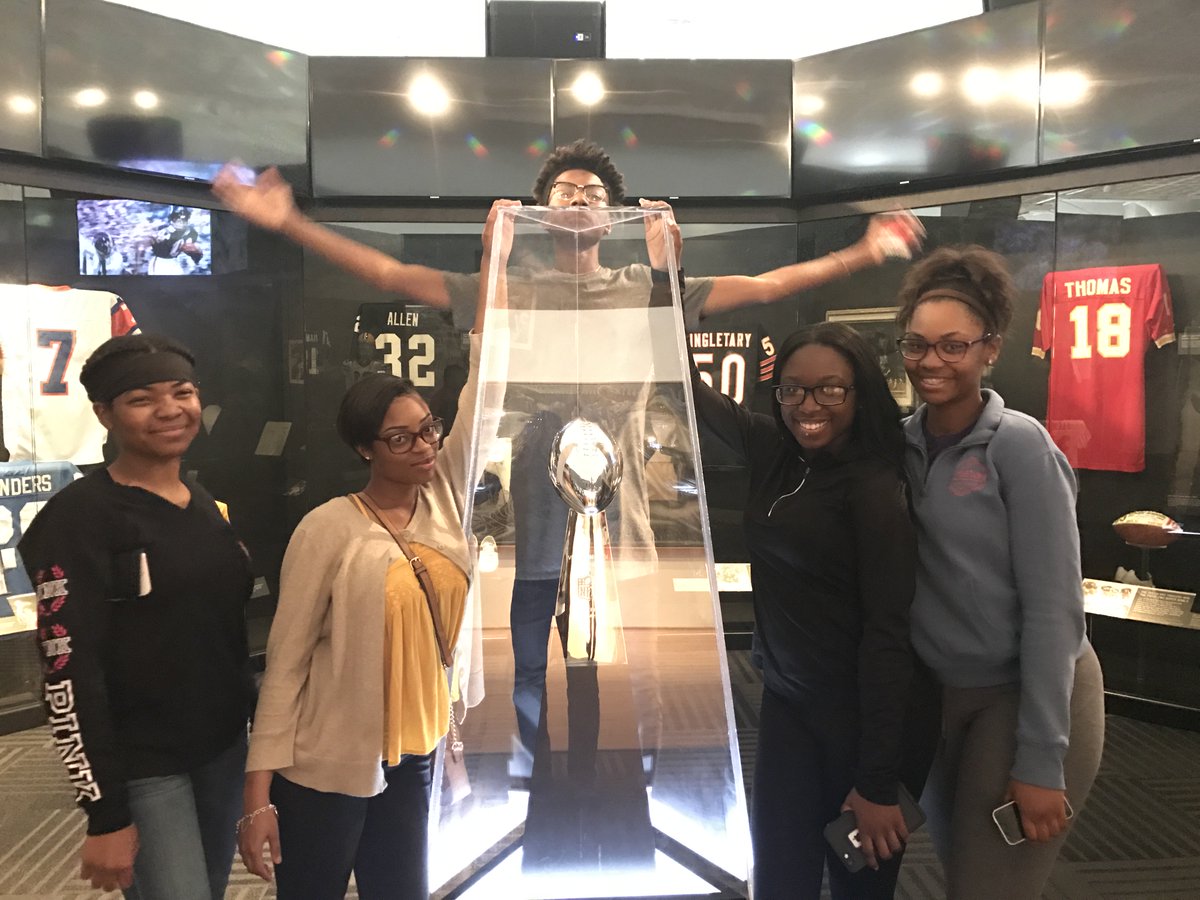Students in 21st Century after school programs had an opportunity to tour the "Gridiron Glory",  Hall of Fame Pro Football Exhibit.