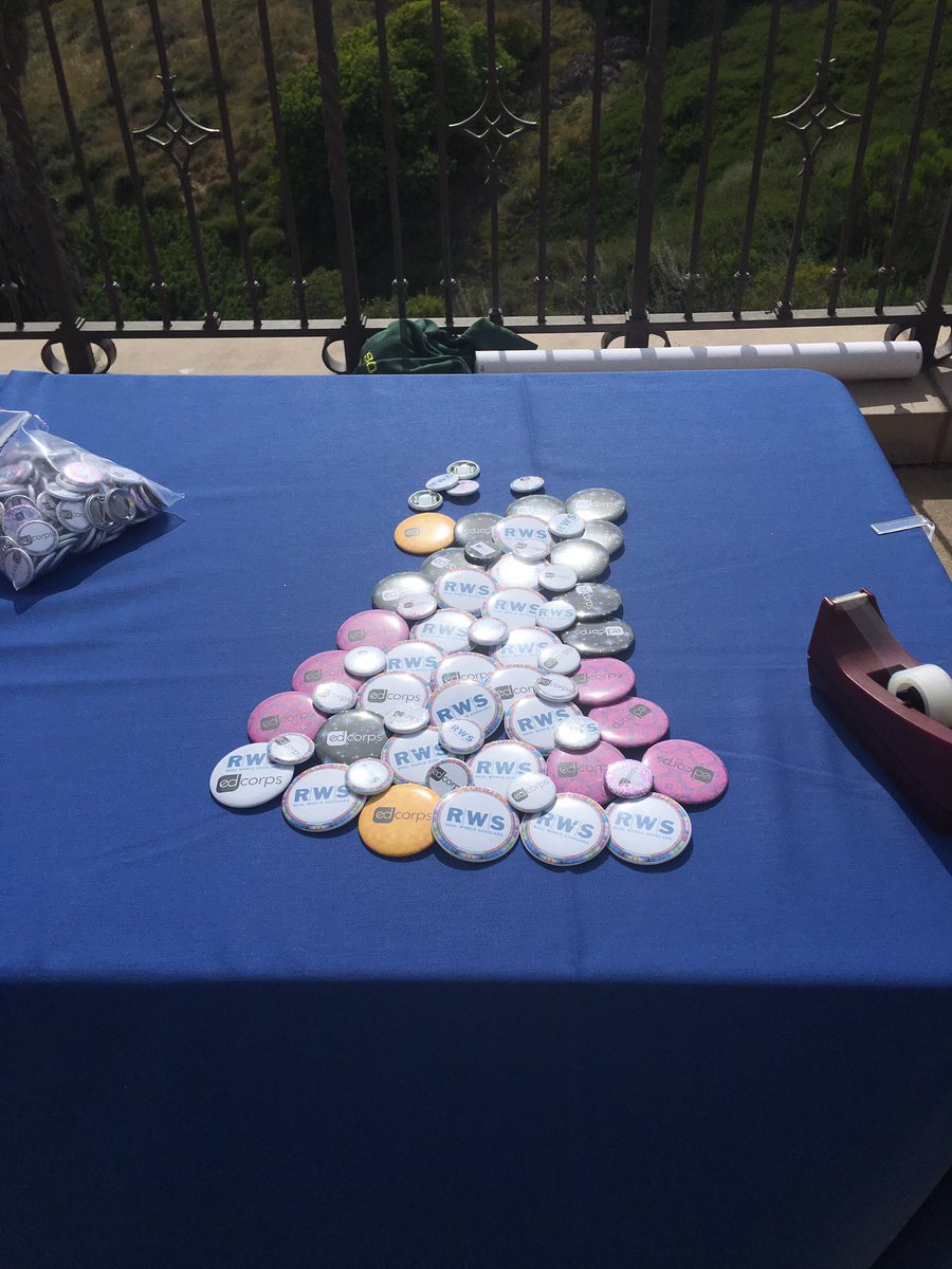 VIDADreamers's tweet image. Just got to USD for #sparksd to show off our buttons and drum up some more biz!