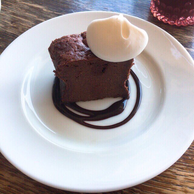 学校終わりにカフェで作業🍰

捗りますねぇ…笑笑