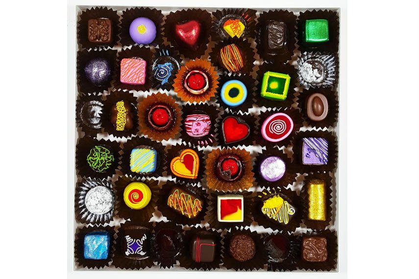 WeArtThat's tweet image. widewalls1: #PeterAnton&apos;s art is transforming the #UNIXGallery in New York into a giant sugar asylum
…