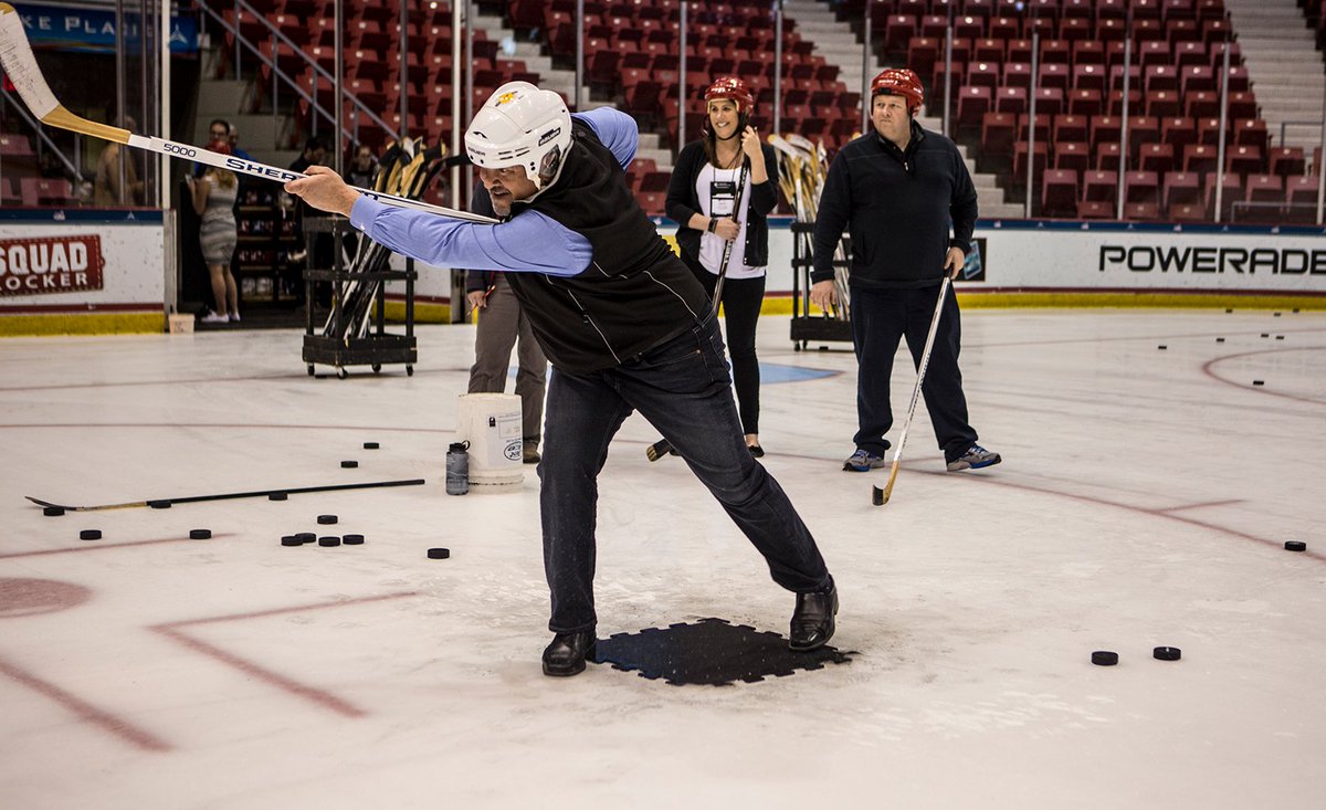 MeetMeinLP's tweet image. Last nights hockey shots in the #1980 #Olympic rink and the reception in the Olympic Museum! #ESTC2017