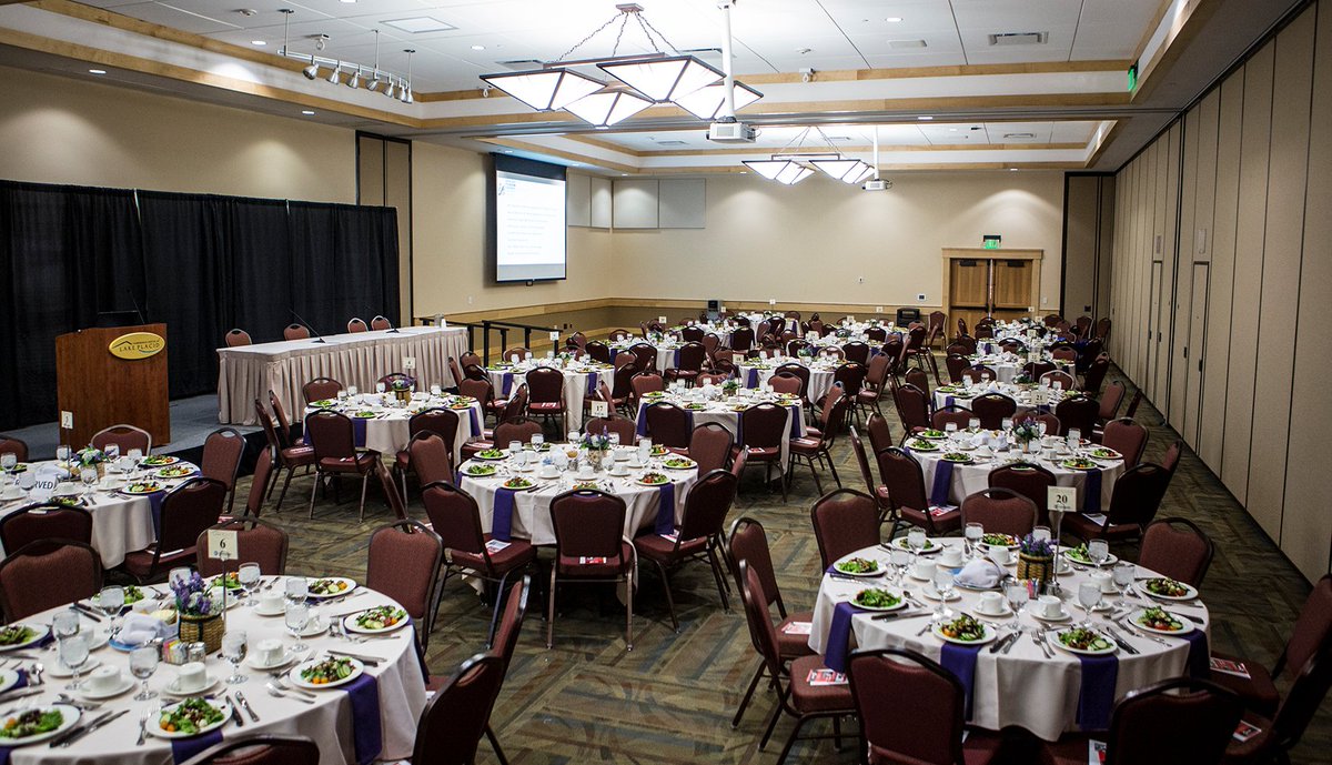 MeetMeinLP's tweet image. Last nights hockey shots in the #1980 #Olympic rink and the reception in the Olympic Museum! #ESTC2017