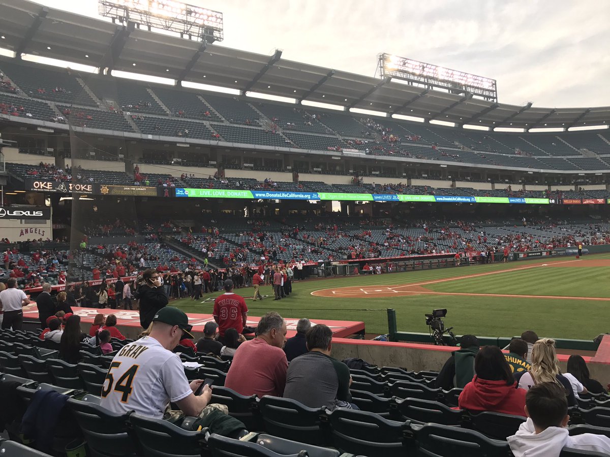 LorieFelippa's tweet image. Distracted before the #LAAngels game by all the possible #numberlesswordproblems I am thinking of... thanks @gauchobrad!!!