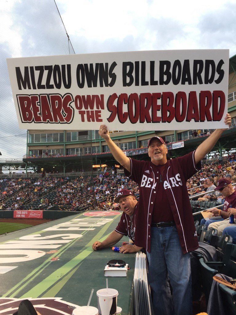 ClifSmart's tweet photo. Well said @realSTLsignman. Bears win 5-1. https://t.co/hxmhckA2TZ