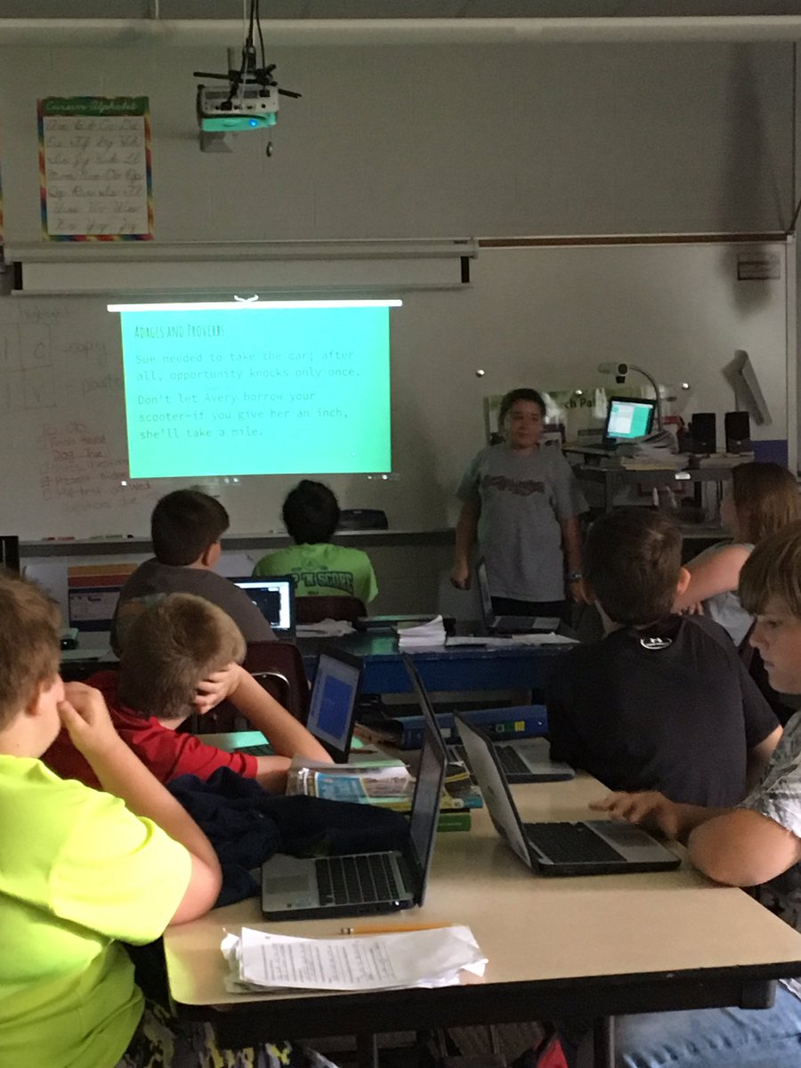 Allierae83's tweet photo. 5th graders presenting their own interactive google slides project to review for TNReady! #gafe @BulldogsCES https://t.co/FudP9RD6wk