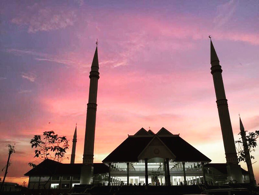 Mohamad Guntur Romli tweet media