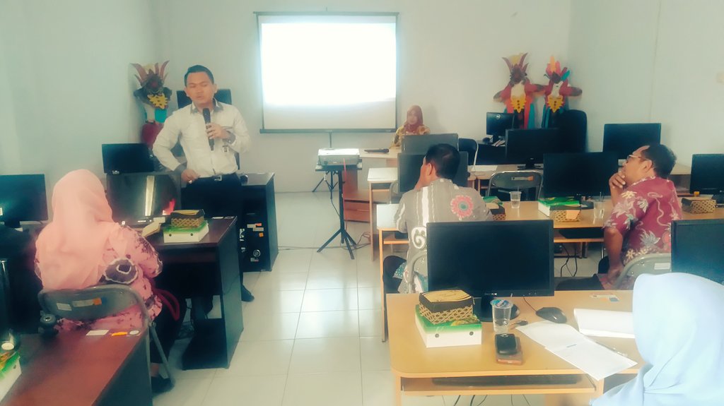 Paparan KPID di BLC <a href="/Diskominfo/">diskominfo</a> Pemkot Pkl ,Fungsi Media untk Mengontrol Berita- Berita HOAX Yang Beredar di Masyarakat