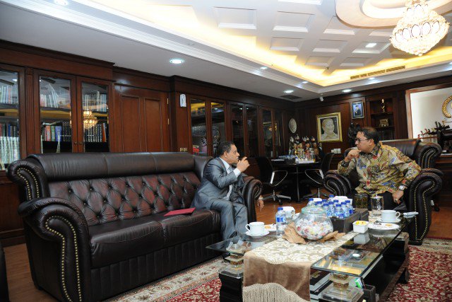 Wakil Ketua DPR RI Fadli Zon Sambut Baik Permintaan Dubes Libya untuk Andil Dalam Rekonsiliasi Libya dpr.go.id/berita/detail/…