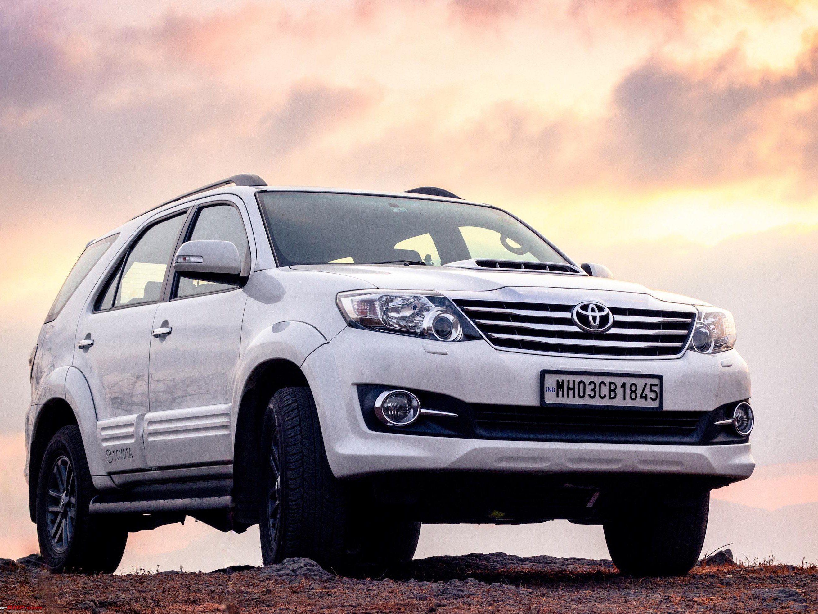 Toyota Fortuner 2