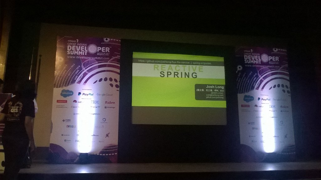 SBaitmangalkar's tweet image. #gids17 @starbuxman is all set up!!! #reactivespring