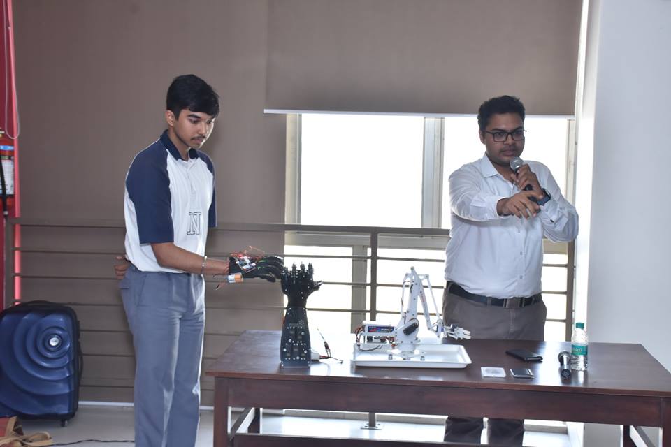 Neerja Modi School tweet media