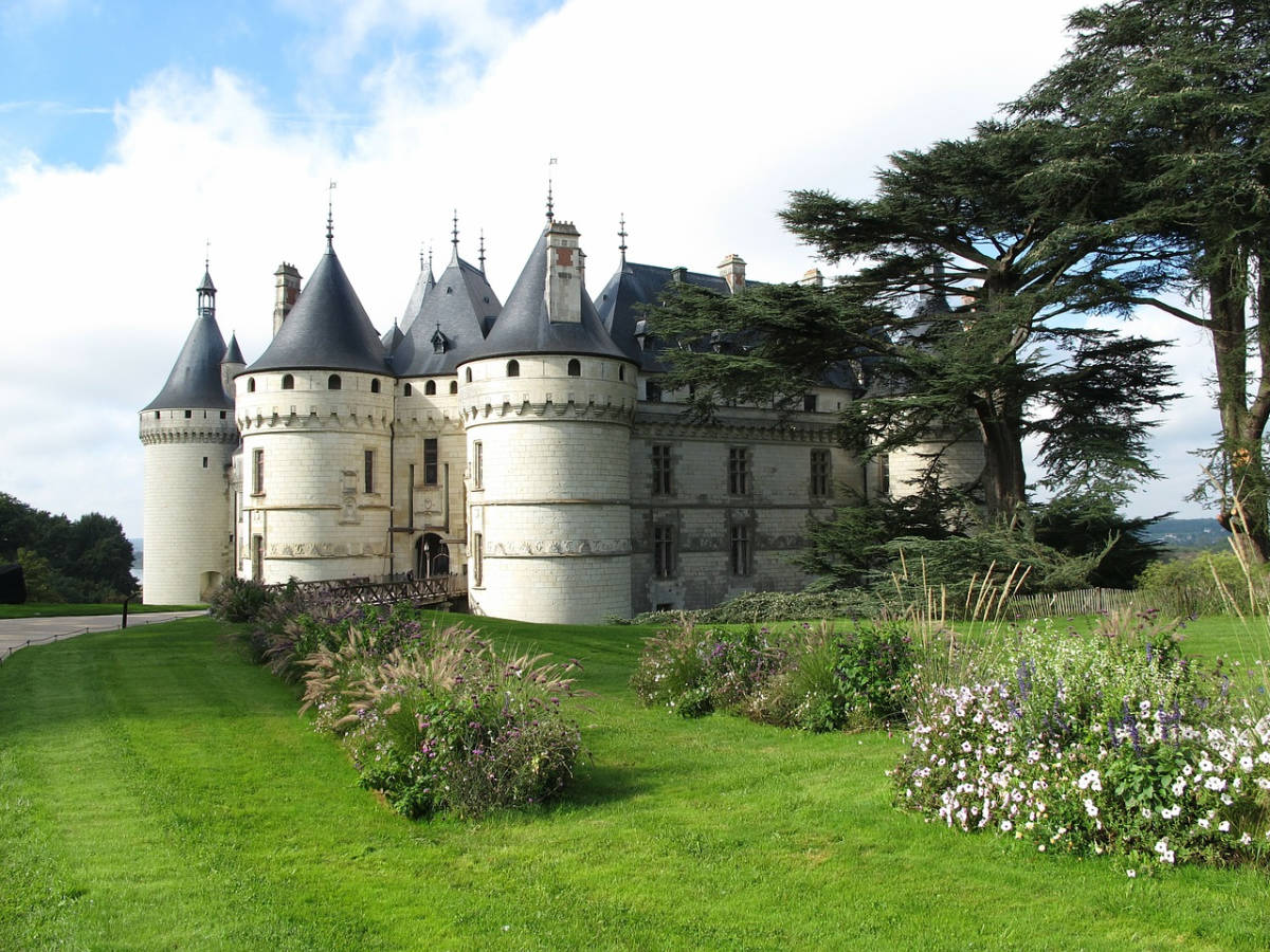 LVRoadTrips's tweet image. [NOUVEAU] C'est parti pour un #roadtrip mythique à la découverte des châteaux de la #Loire locationvoiture.net/blog/road-trip…