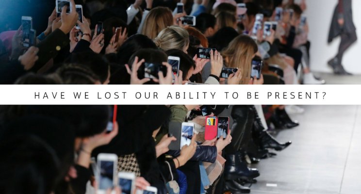 EmmaCzislowski's tweet photo. "The Constant Need to Share" - New article up now! https://t.co/zha86MNfH6 … on @LinkedIn #SocialMedia #Technology https://t.co/BjZEgJ11sa