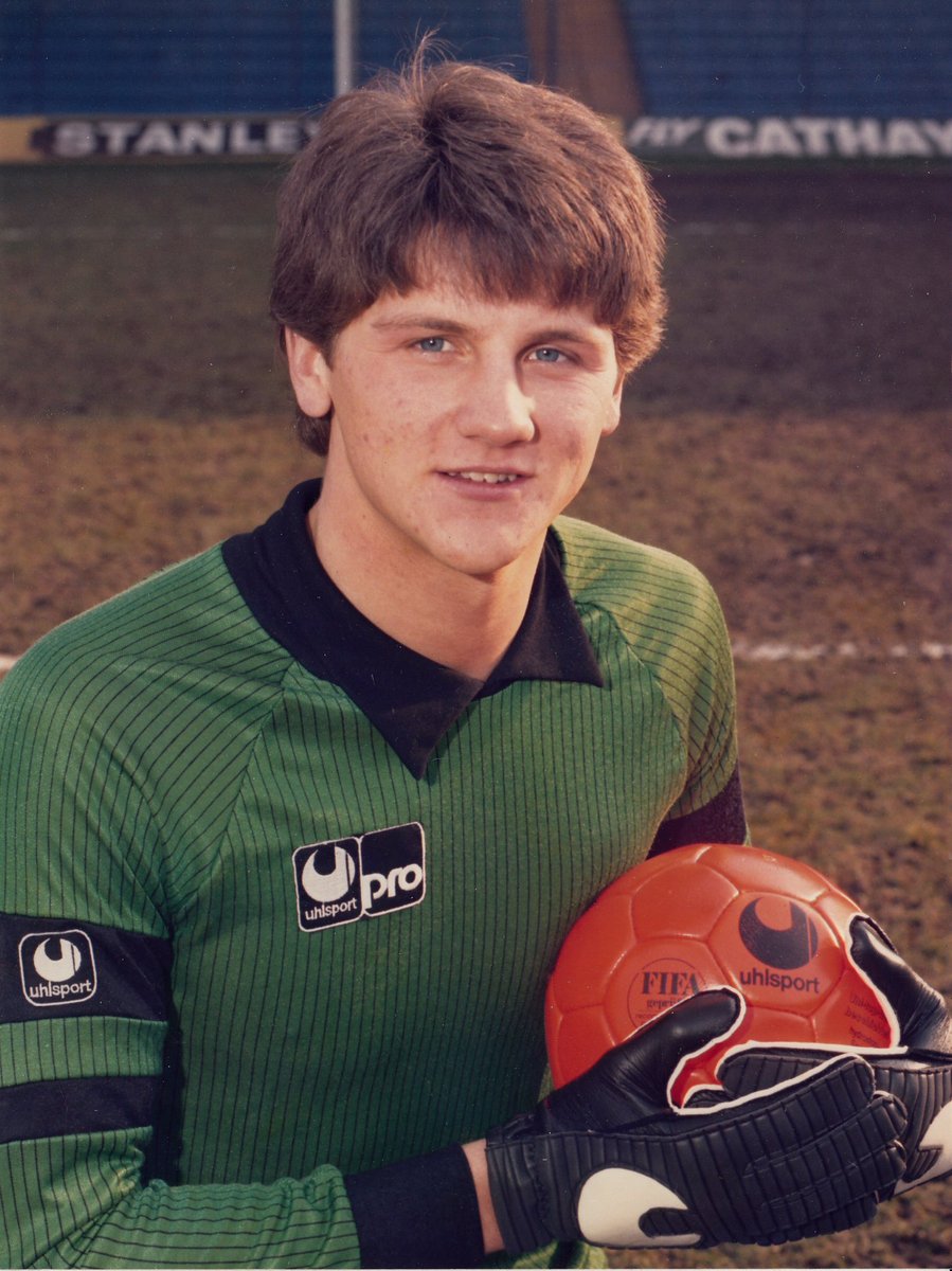 tgbjimmy's tweet image. John #JohnLukic @Uhlsportuk @UhlsportSweden @UhlsportUSA @uhlsport_CDN @UhlsportSpain @MemorabiliaMall