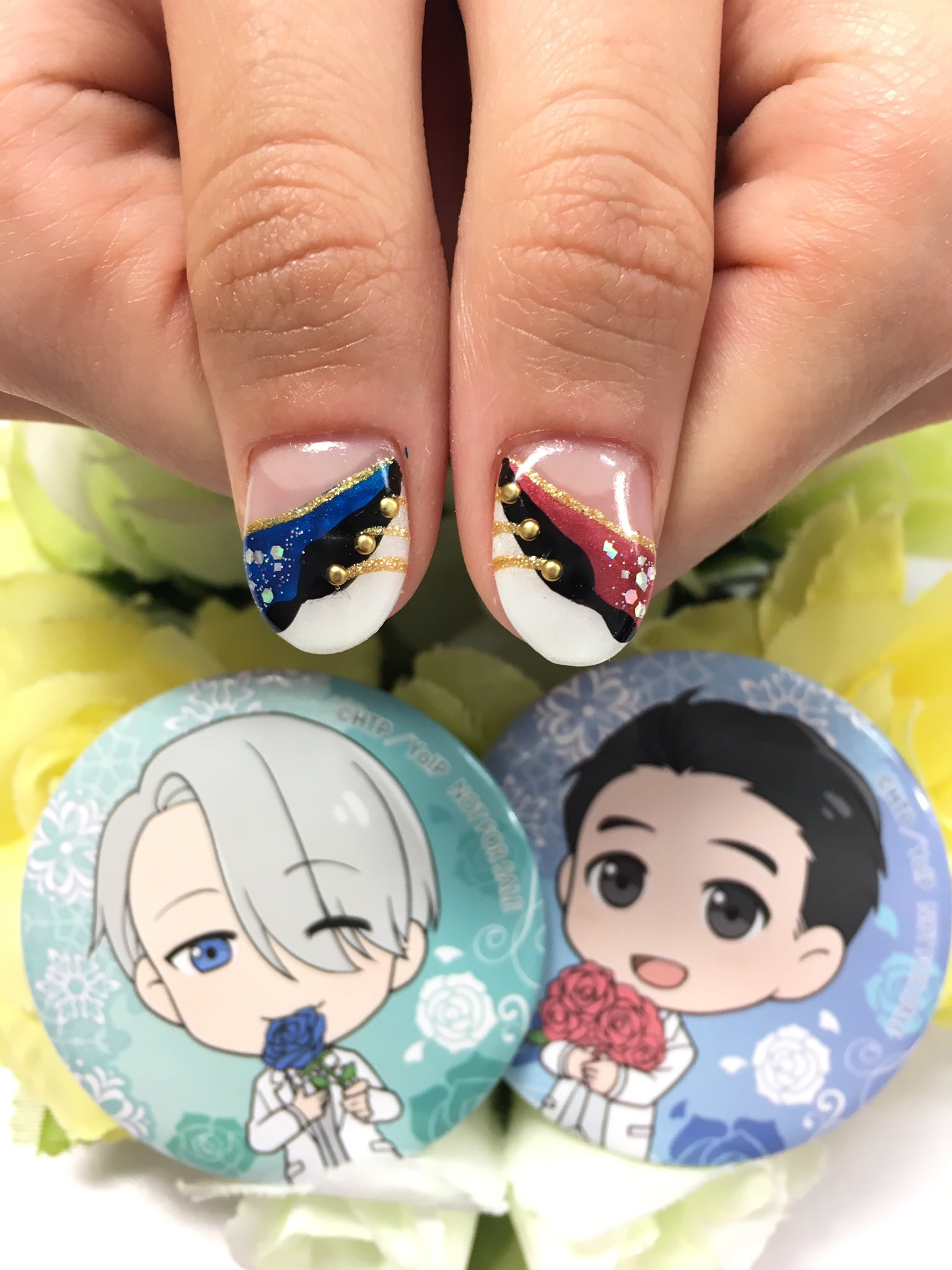 ナイスネイル池袋 Sur Twitter キャラクターモチーフネイル ユーリ On Ice ヴィクトル 勝生勇利 エキシビのお衣装をイメージして左右で対になるように仕上げました 右手の薬指には指輪を 左手の薬指には勇利くんとヴィクトルのキャラクターカラーのストーンを添えて