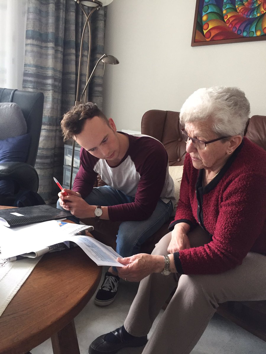 Vandaag gaan we langs bij een van de deelnemers aan ons onderzoek en controleren we of het product goed werkt. De reacties zijn Positief!