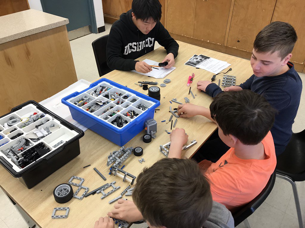 ArchieStouffer's tweet image. It&apos;s our mock competition day for @skillsontario #GettingReady #techiscool @LEGO_Group @davidsornberger @TLDSB