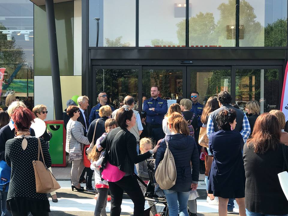 FullSecurityweb's tweet image. 13.4.2017 Apertura nuovo megastore Pittarello di Castelletto Sopra Ticino (NO). @PITTARELLOcom  @mpittarello