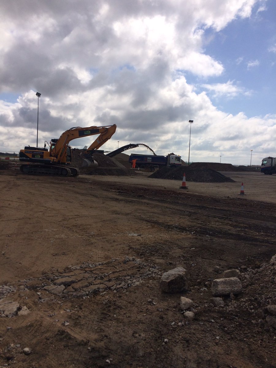 MinsterGroupLtd's tweet image. More product on its way #recycledaggregate