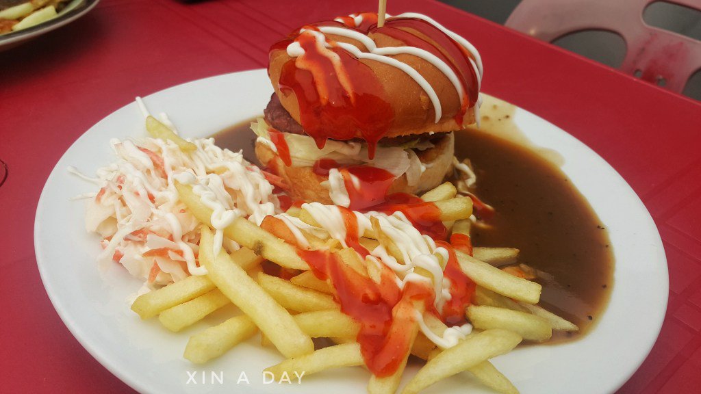 【美食】 Ampau Burger Cincang @ TBR Setapak xinaday.com/ampau-burger-c…