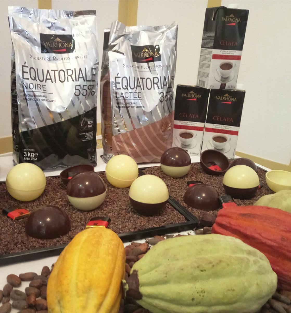 Sharing our passion for #chocolate 🍫 <a href="/HarveyBrockless/">Harvey & Brockless</a> event @Westking in London #meethemakers #ValrhonaUK