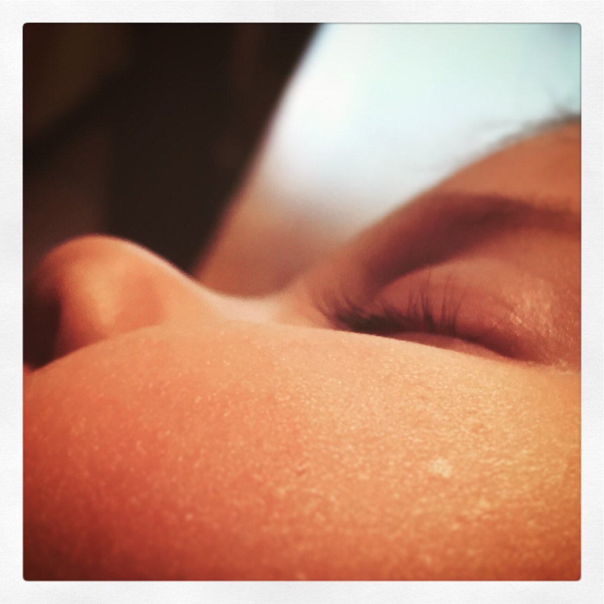 robertobilli's tweet image. sono già cinque mesi che sei nata è ancora non mi sembra vero sei la luce più bella sulla nostra strada piccolo #amore di #mamma e #papà 😍🤗😘