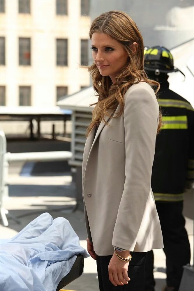 Happy birthday to the lovely and extraordinary actress   have a great day!  