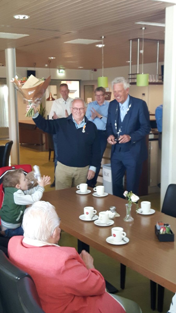 Gefeliciteerd Evert van Vliet van Gavesuper <a href="/Gaveborg/">Gaveborg</a> <a href="/Oostwoldwk/">Oostwold wk</a>! Met jouw welverdiende Koninklijke Onderscheiding #lintjesregen