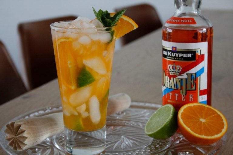 Bijna Koningsdag 👑Deze twee oranje cocktails zijn er klaar voor. En jij? #koningsdag #cocktails cocktailicious.nl/koningsdag-201…