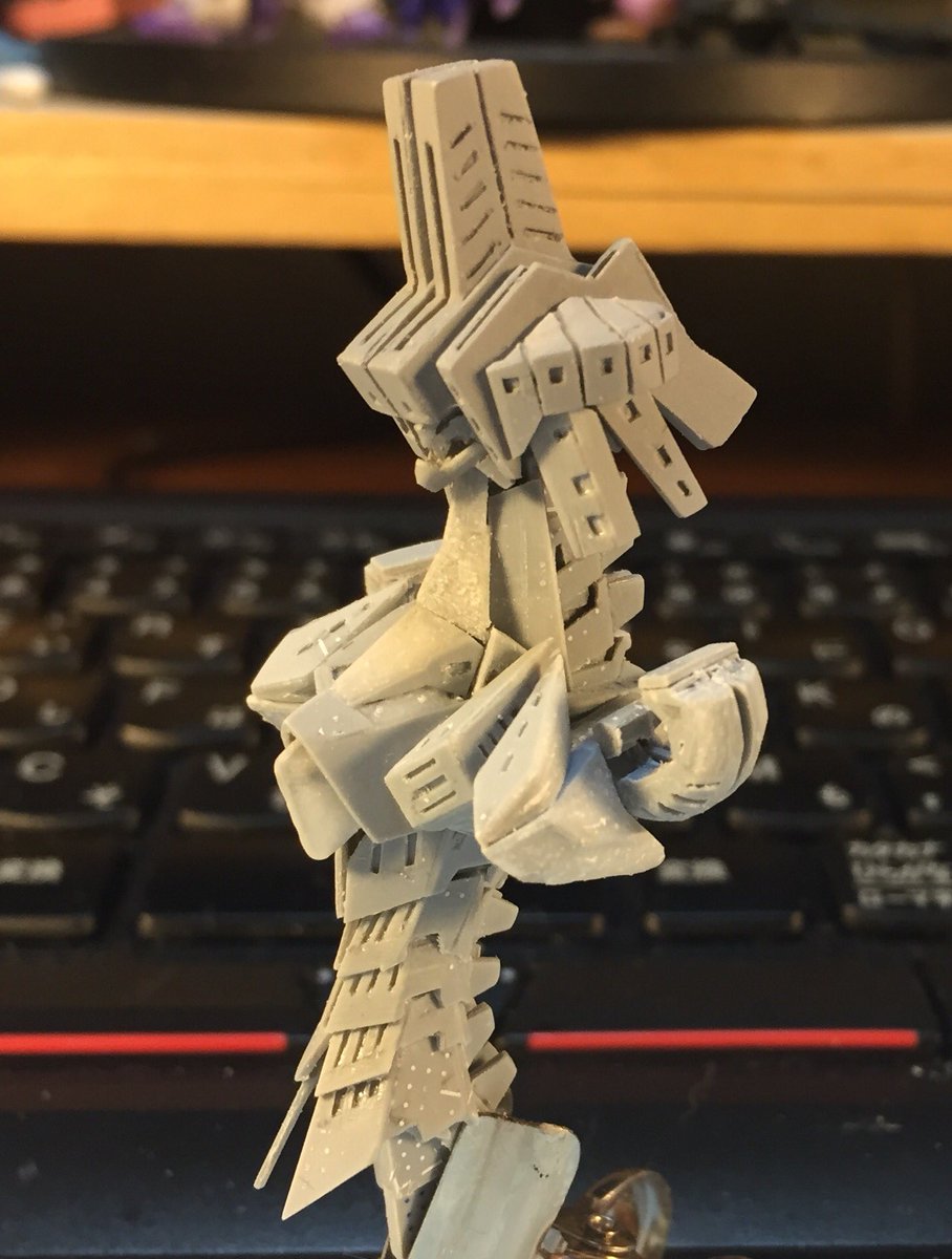 ヒデリ V Twitter 胸と首をやり直し フレームを作り込んだハイファ