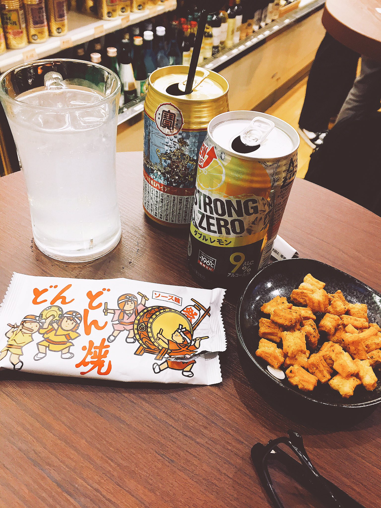 Uzivatel コージーコーナー Na Twitteru 菓道の 餅太郎 は小さい頃から好きでよく食べていたが たまたま見つけた同じく菓道の どんどん焼 は初めてみたかも 味は青海苔 ソース キャベツ太郎 とほぼ同じ味 笑 ストロングゼロとの組み合わせは Uzivatel コージーコーナー Na Twitteru 菓道の 餅太郎 は小さい頃から好きでよく食べていたが たまたま見つけた同じく菓道の どんどん焼 は初めてみたかも 味は青海苔 ソース キャベツ太郎 とほぼ同じ味 笑 ストロングゼロとの組み合わせは