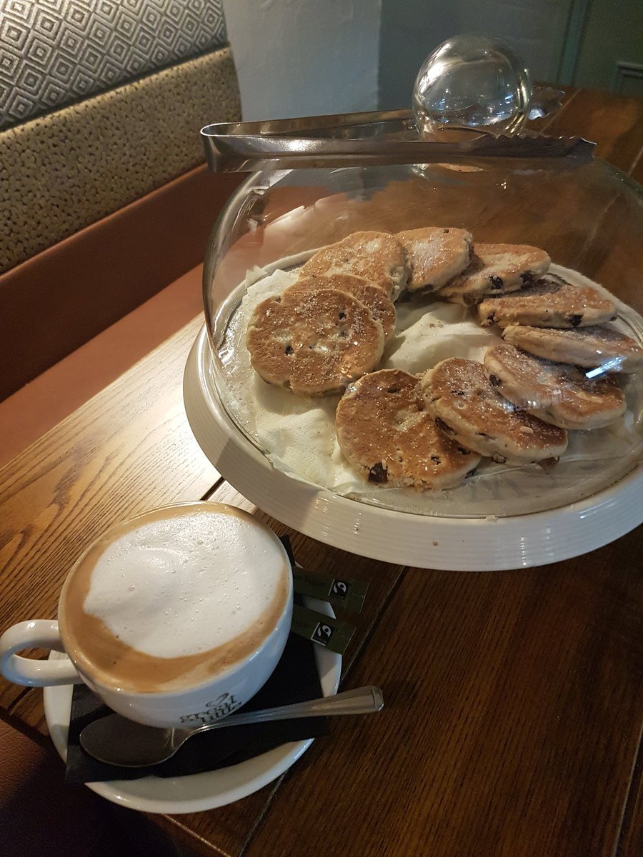 Feeling chilly!? Coffee and some Welsh cakes tickle your fancy? Be rude not to we think #coffeeandacake #welshandproud #warmyourcockles