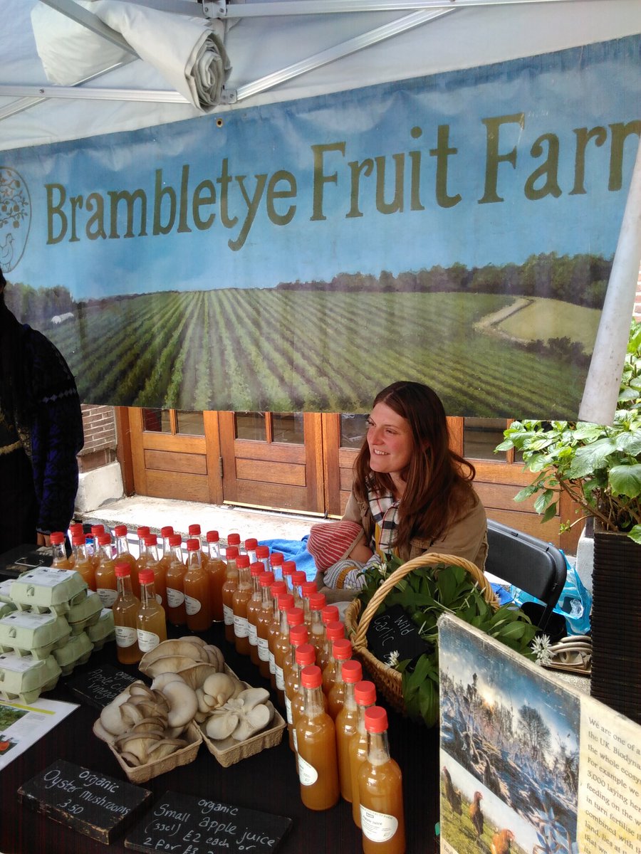 Great to see Ellie and baby from <a href="/brambletyefruit/">BrambletyeFruitFarm</a> running their super stall at <a href="/triodosuk/">Triodos Bank UK (inactive)</a> 's #ethicalmarketplace #babyonboard #leanin