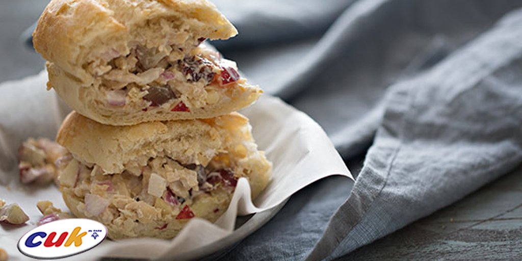 PolloCuk_Sada's tweet photo. #Receta de #Sandwich de ensalada de #PolloCUK con #yogurgriego #comidarápida https://t.co/9Hn40EIhPz https://t.co/HfKZUMqENg