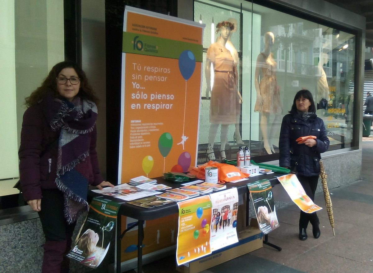 fqasturias's tweet photo. Mesas en El Corte Inglés de Oviedo y Gijón. #MifuturoYAesposible #OrkambiYA #AbreunapuertaalaFQ https://t.co/ibGH9BVC0O