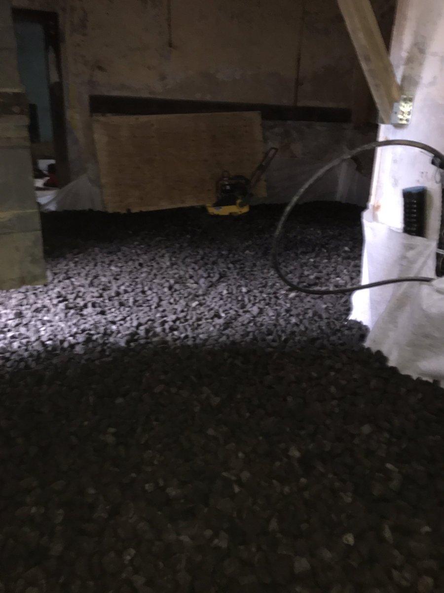 PlastererMark's tweet image. Breathable limecrete floors now completed at the stunning grade 1 Knole House Sevenoaks .Plastering to follow .