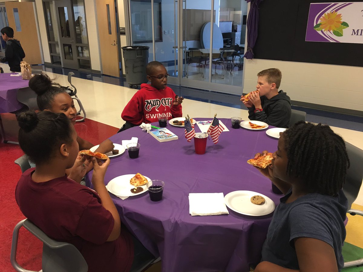 World Changers (@problem_fixers) on Twitter photo Purple Up Day was a success!! <a href="/CounselingGator/">Jessica Skinner</a> did an incredible job! A huge thank you to @AuthorVeda for donating your time! Kids ❤️it! Purple Up Day was a success!! <a href="/CounselingGator/">Jessica Skinner</a> did an incredible job! A huge thank you to @AuthorVeda for donating your time! Kids ❤️it!