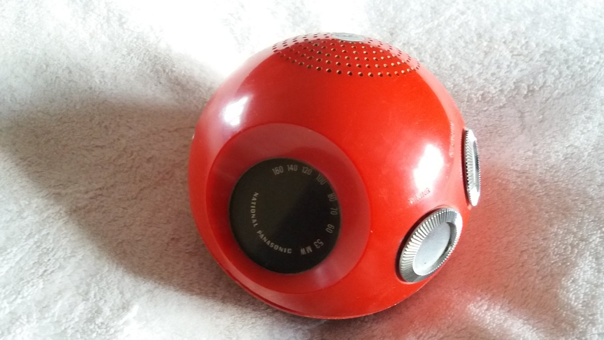 andreasmav1's tweet photo. #designclassic my 1969 National #Panasonic R70 #Panapet . #IndustrialDesign #innovation #radio https://t.co/8K7nk1tHOu