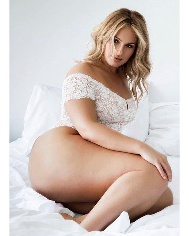 Blonde sensual makeout curvy