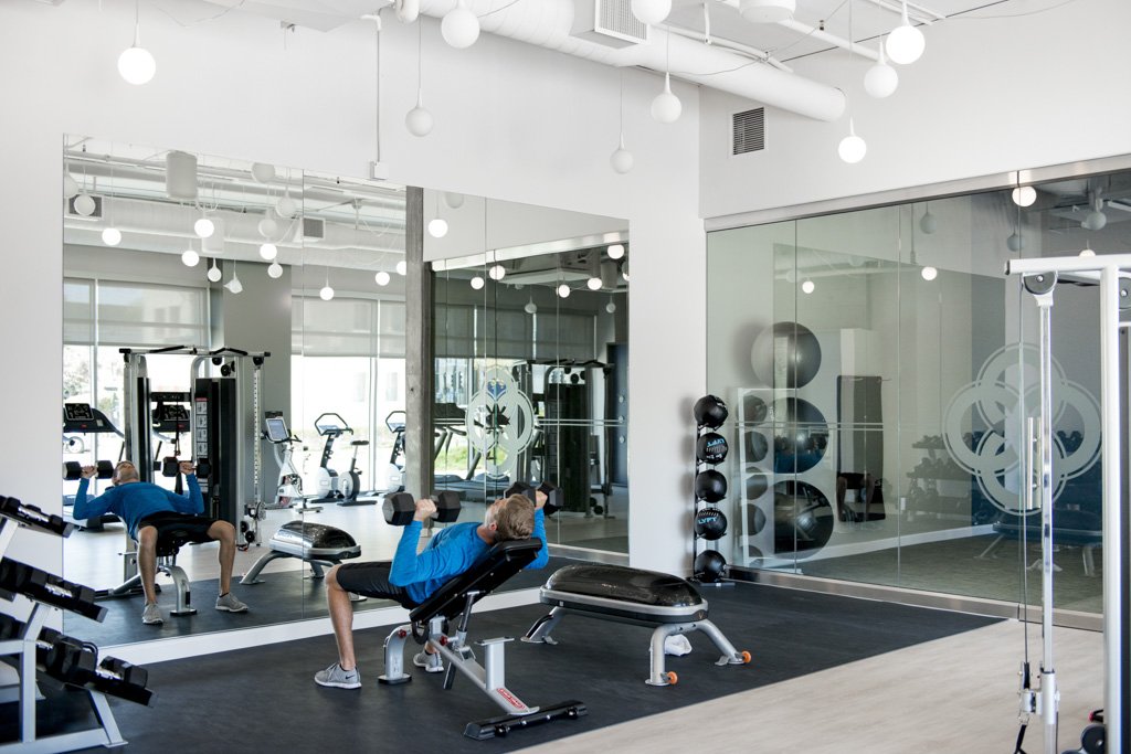 TheCurrentLB's tweet image. We take health &amp;amp; fitness seriously. Evolve, #The Current's 24-Hour fitness club for residents. Call 888-521-8895 @AllianceLiving