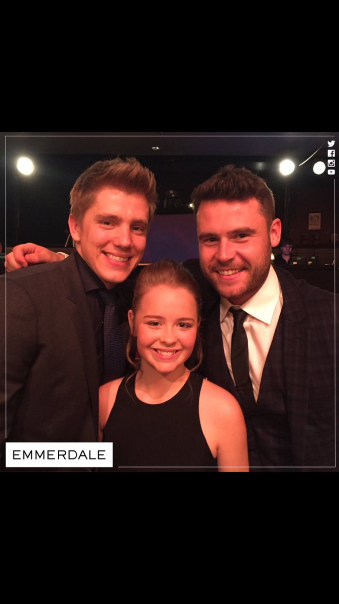 Cesca0709's tweet image. I need the family back together asap..👨‍👨‍👧❤️