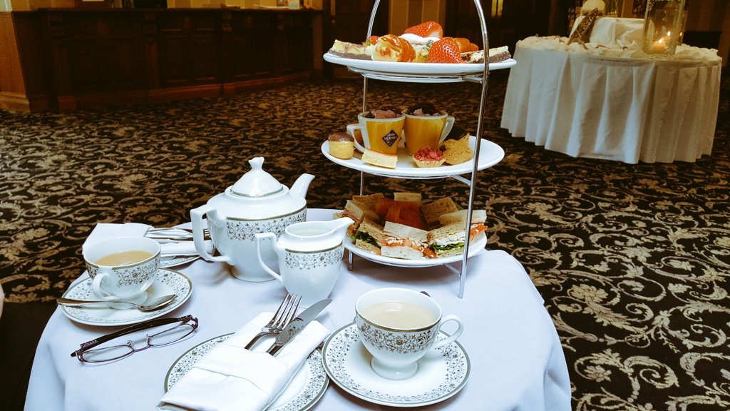 Everyone needs some down time 😍