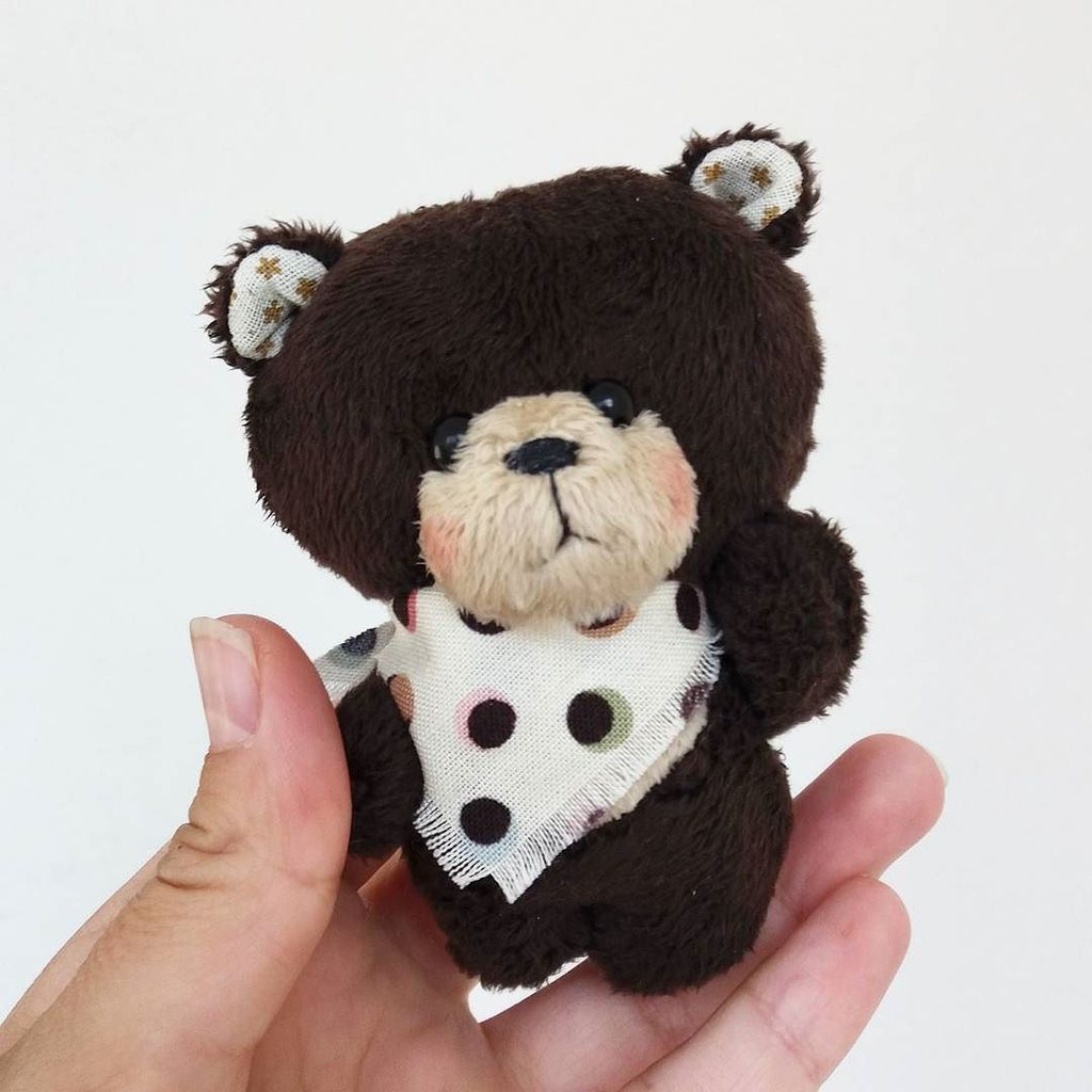 ThinkThingShop's tweet image. А между делом сшился вот такой мишка Бу.  Очень мне напоминает одного важного человека) совсем ручной малыш, пока … ift.tt/2q7EZJ0