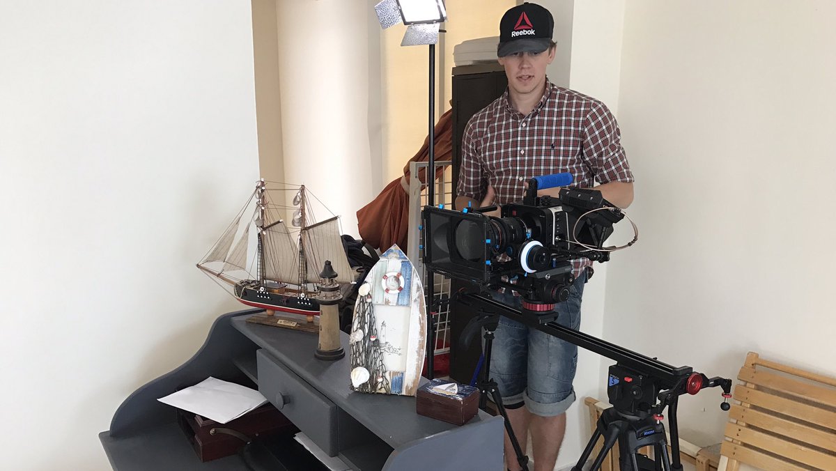 InOneStepMovie's tweet image. The main man in action!