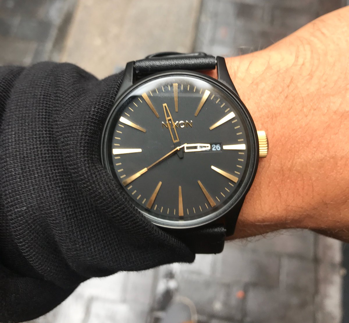 njbcoates's tweet image. Stoked on the service from @Nixon_Now Carnaby St, fixed my watch and replaced the scratched case free of charge, legends!🤘