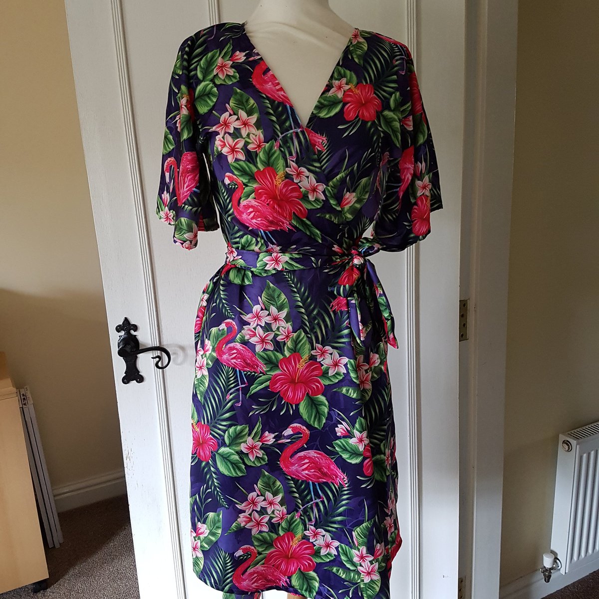 EmiBDesigns's tweet image. Made this #simplesewpattern kimono wrap dress find out more on the blog emibdesigns.blogspot.co.uk/2017/04/simple… #kimonowrapdress #beginnersdressmaking