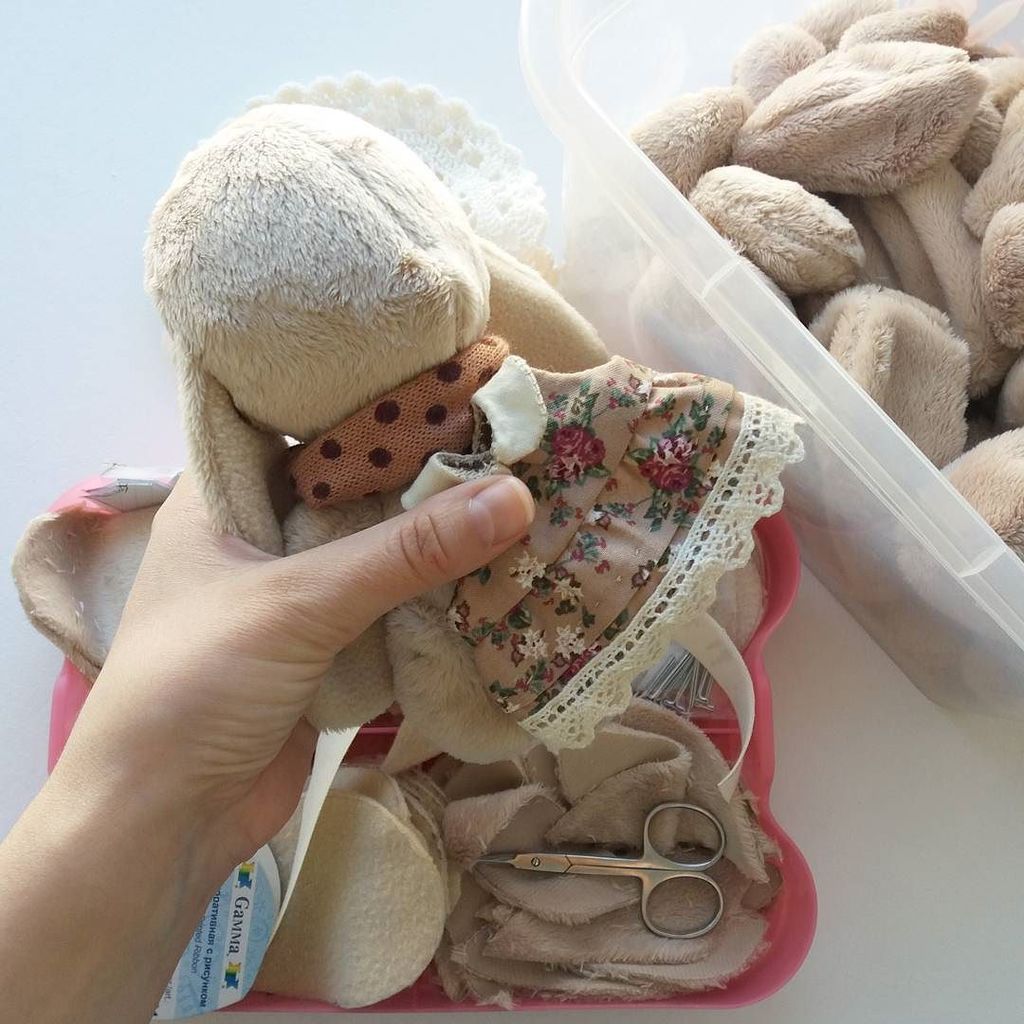 ThinkThingShop's tweet image. А вот такие масштабы заячьего помешательства. Кто-то уже моргает  ресницами, кто-то без глаз ещё, а кто-то лежит в… ift.tt/2p3ZR2r